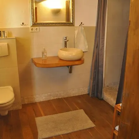 Geibelhof - In Mediterraner Hofreite Nahe Frankfurt Am Main קארבן