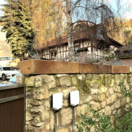 Geibelhof - In Mediterraner Hofreite Nahe Frankfurt Am Main * קארבן