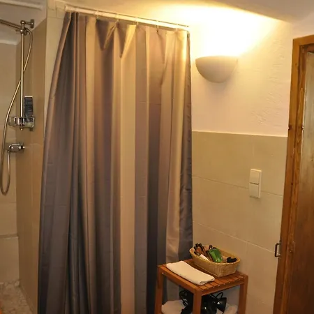 Apartment Geibelhof - In Mediterraner Hofreite Nahe Frankfurt Am Main