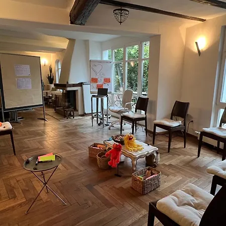 דירה Geibelhof - In Mediterraner Hofreite Nahe Frankfurt Am Main *